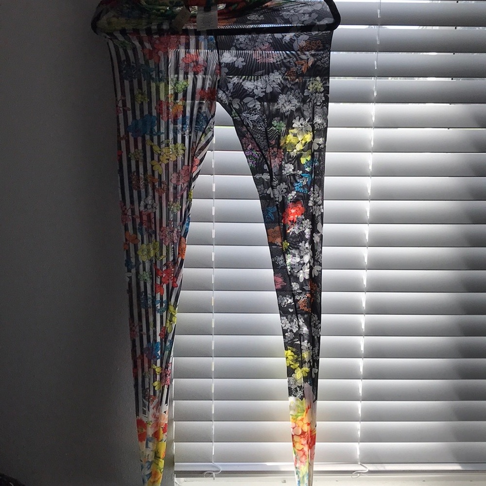 Women Versace tights size 40 good condition